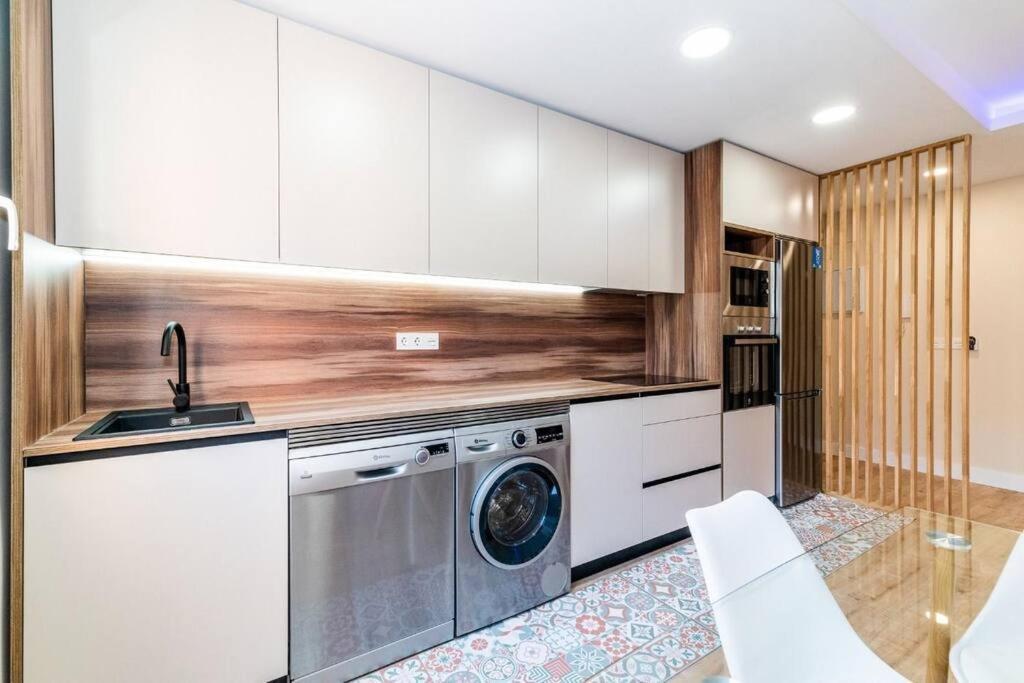 Modern Apartment Close To The City Center And Alhambra Granada Ngoại thất bức ảnh