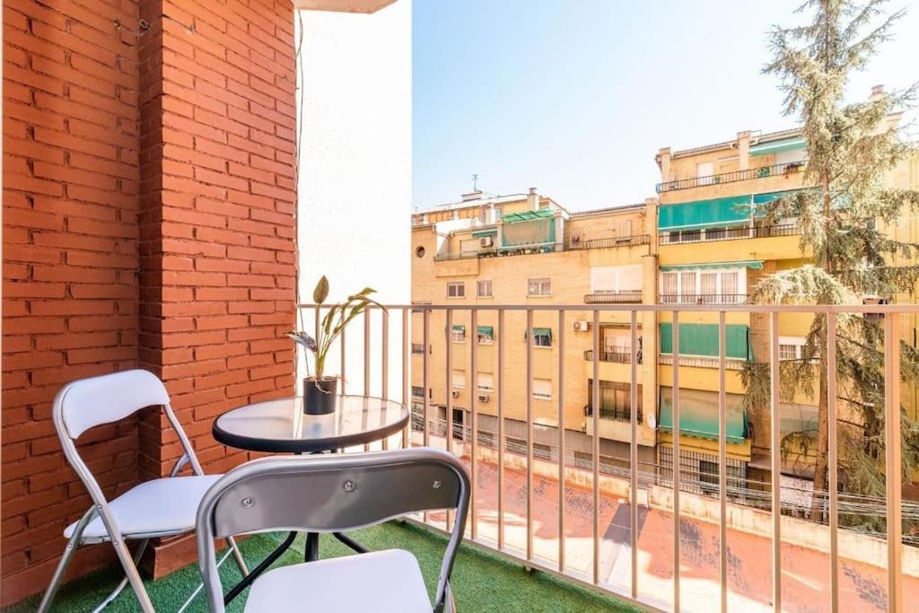 Modern Apartment Close To The City Center And Alhambra Granada Ngoại thất bức ảnh