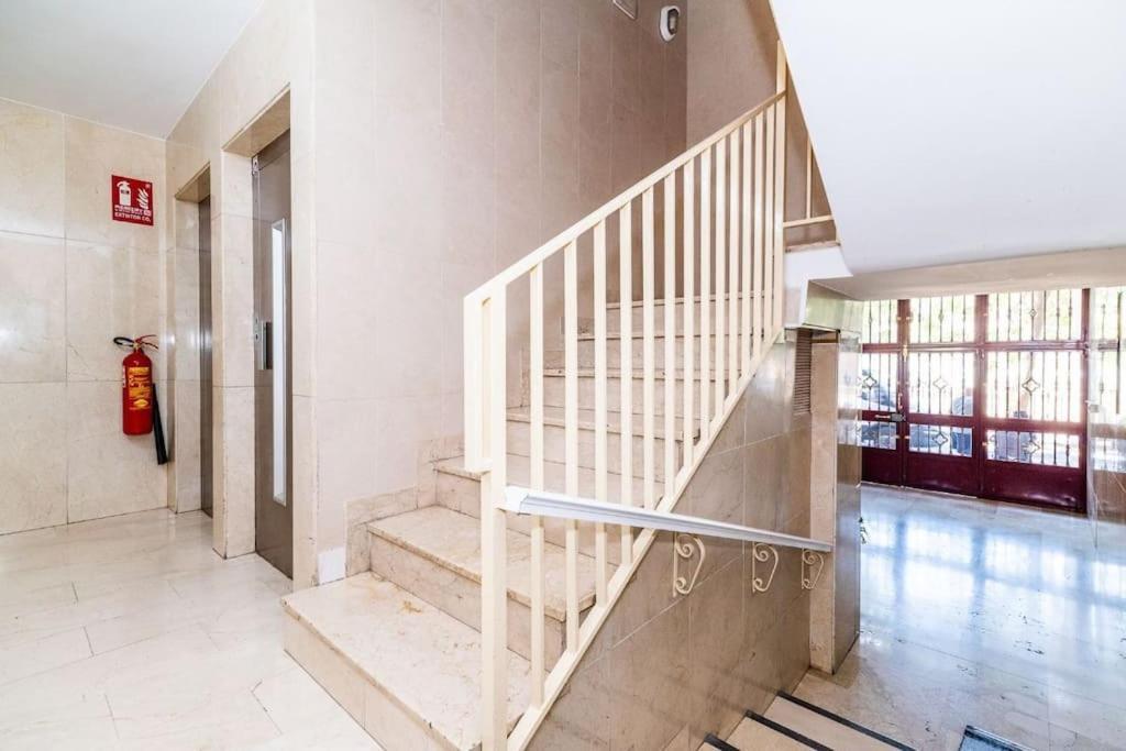 Modern Apartment Close To The City Center And Alhambra Granada Ngoại thất bức ảnh